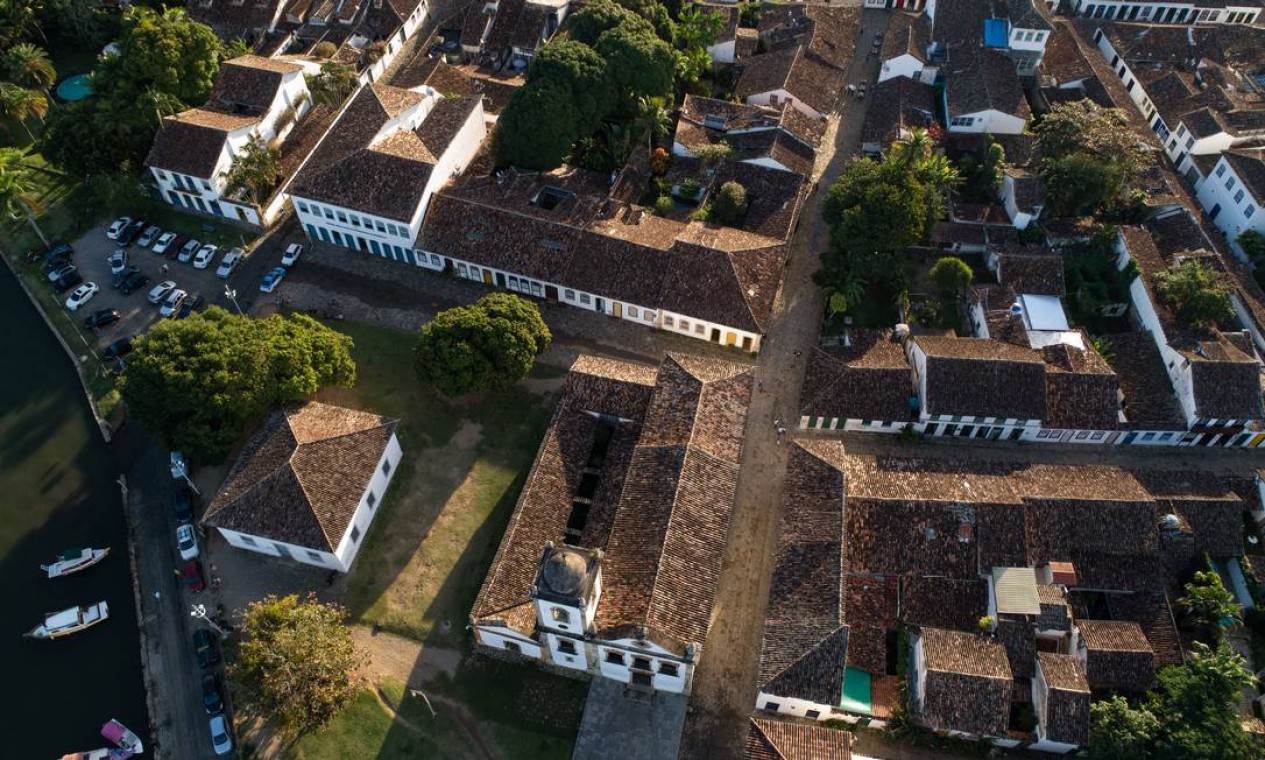 Vista aérea detalha as belezas do Centro Histórico de Paraty Foto: Brenno Carvalho / Agência O Globo