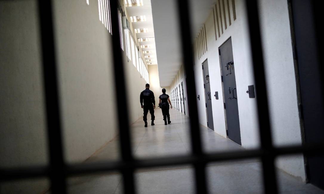 Agentes inspecionam a penitenciÃ¡ria de seguranÃ§a mÃ¡xima em BrasÃ­lia Foto: UESLEI MARCELINO 27-03-2019 / Reuters