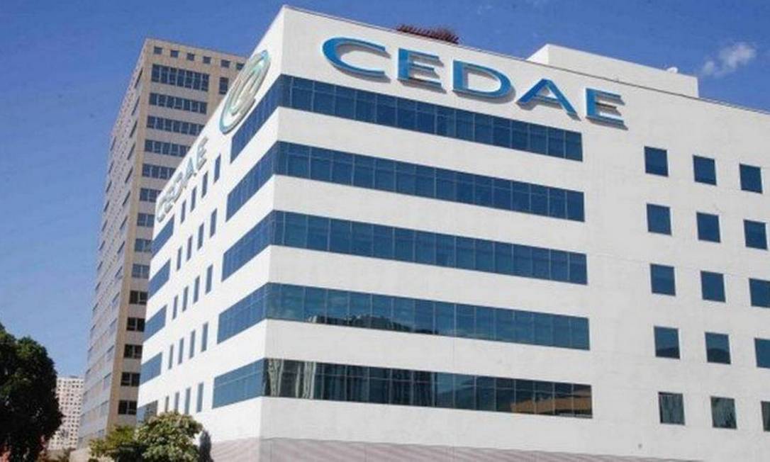 Cedae: empresa deu lucro recorde em 2018, mas reclamações sobre qualidade do serviço aumentaram Foto: Brenno Carvalho / Agência O Globo