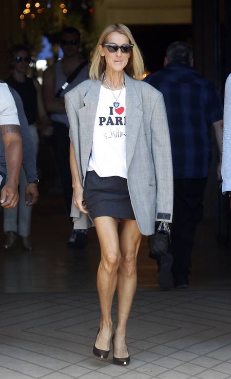 Céline Dion: look casual em Paris Foto: NurPhoto / NurPhoto via Getty Images
