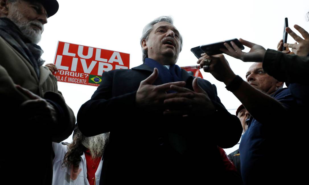 Alberto Fernández, que lidera chapa na qual Cristina Kirchner é candidata a vice, criticou acordo UE-Mercosul depois de visitar Lula na prisão Foto: RODOLFO BUHRER / REUTERS