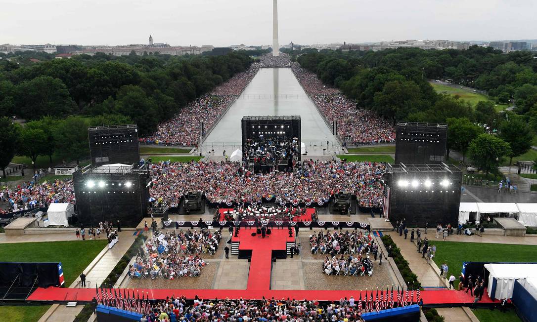 O presidente dos EUA, Donald Trump, faz discurso durante os festejos de 4 de Julho em Washington, chamados esse ano de "Saudação aos EUA" Foto: SUSAN WALSH / AFP