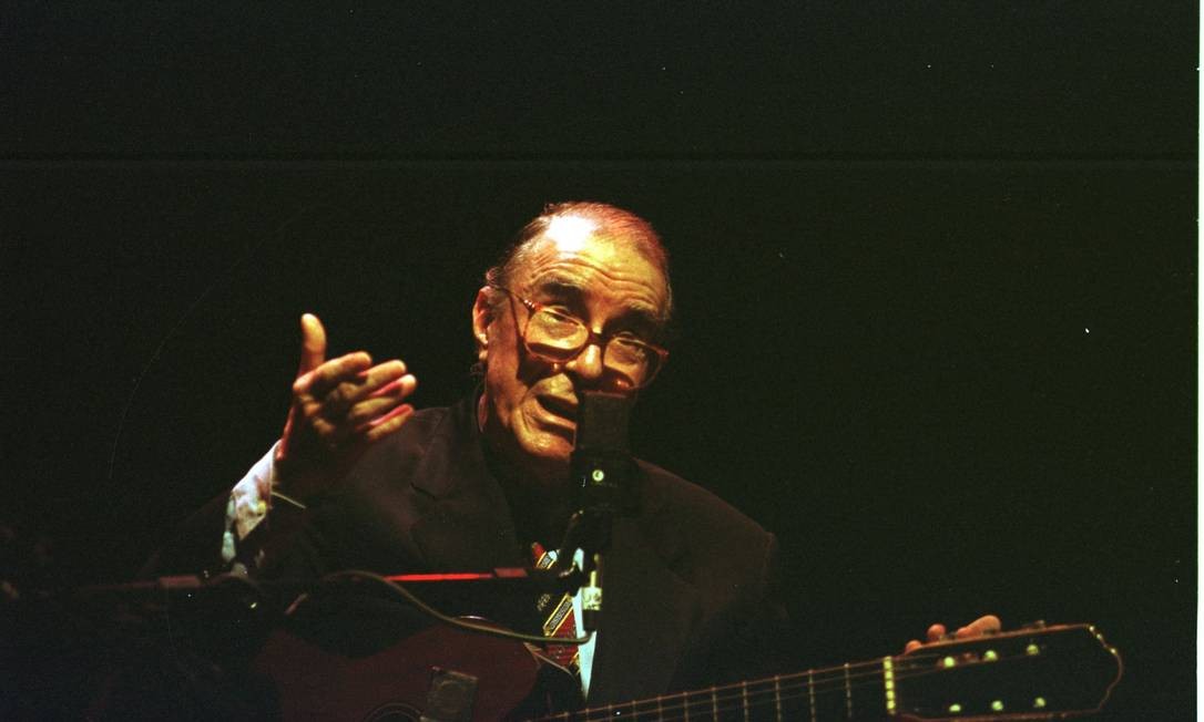 João envolveu-se em uma longa contenda judicial com sua antiga gravadora a EMI-Odeon pela posse das fitas master de seus discos. O processo terminou em 2013 com o cantor recebendo as matrizes Foto: Wladimir de Souza / local