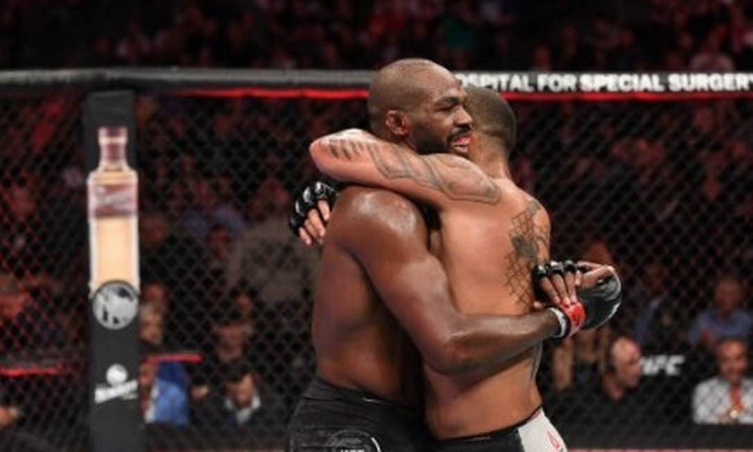 Luta De Jon Jones E Marreta