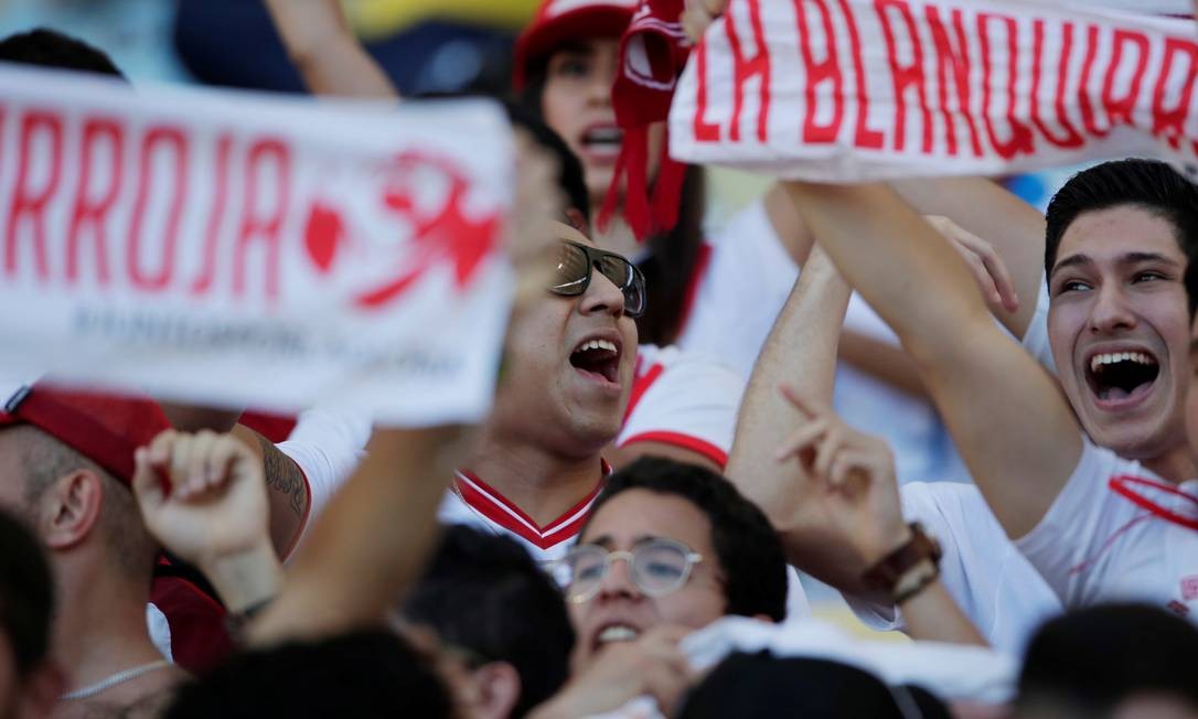 Torcedores no Maracanã, momentos antes do início da partida entre Brasil e Peru, pela final da Copa América de Futebol Foto: UESLEI MARCELINO / REUTERS