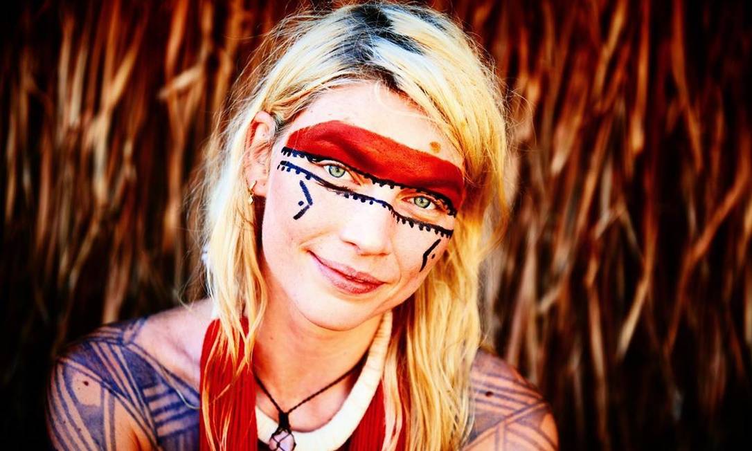 Com 16 anos de carreira, Aline Weber vira porta-voz da causa
