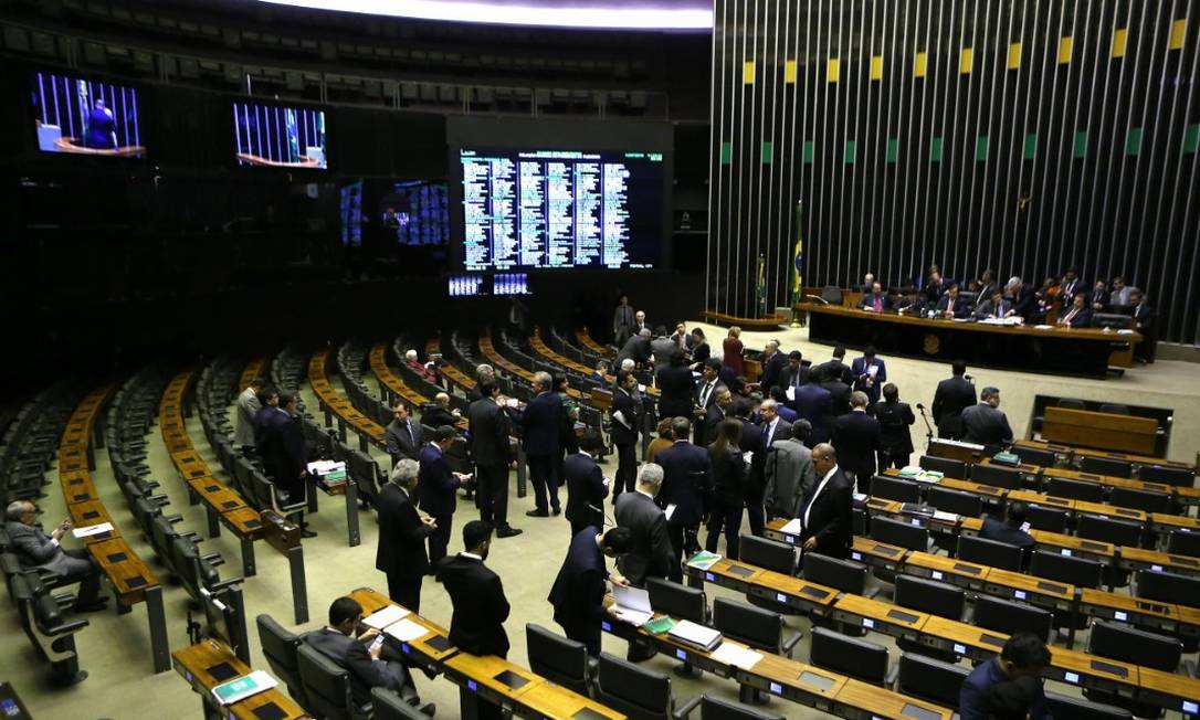 Plenário da Câmara ainda vazio para votação dos destaques do texto-base da reforma da Previdência Foto: Jorge William / Agência O Globo
