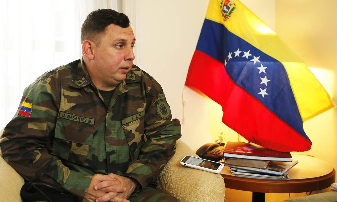 Venezuela pede para Brasil entregar militares localizados na