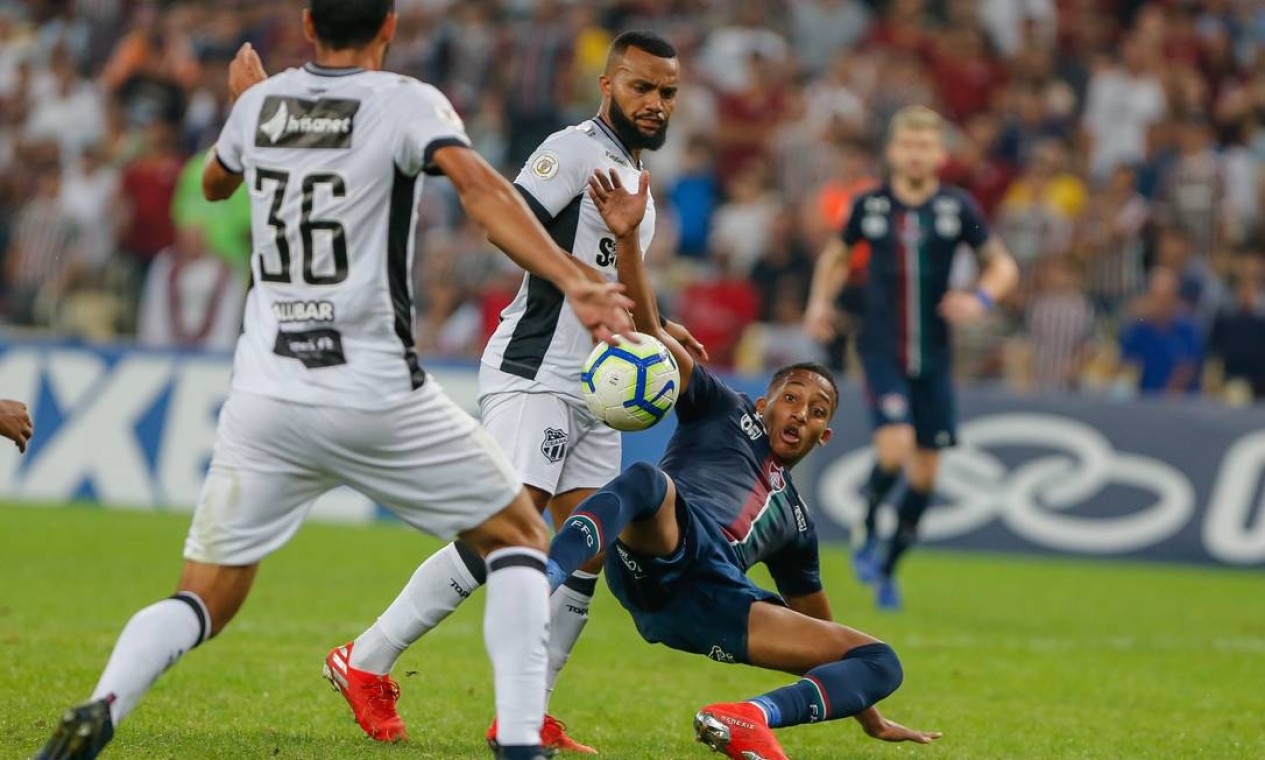 Exquisite Autor Do Gol De Falta Contra O Ceará, Renê Comenta Melhora Do Flu Na Bola Parada E Aponta Design Nature Exquisite Autor Do Gol De Falta Contra O Ceará, Renê Comenta Melhora Do Flu Na Bola Parada E Aponta Design Nature