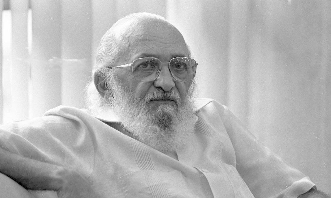 O educador Paulo Freire, em foto de 1989 Foto: Silvio Correa / Agência O Globo