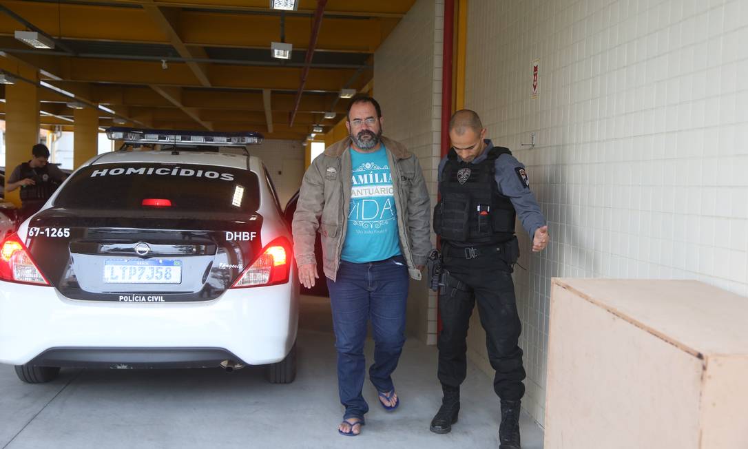Davi Brasil Caetano logo após ser preso Foto: Fabiano Rocha / Agência O Globo