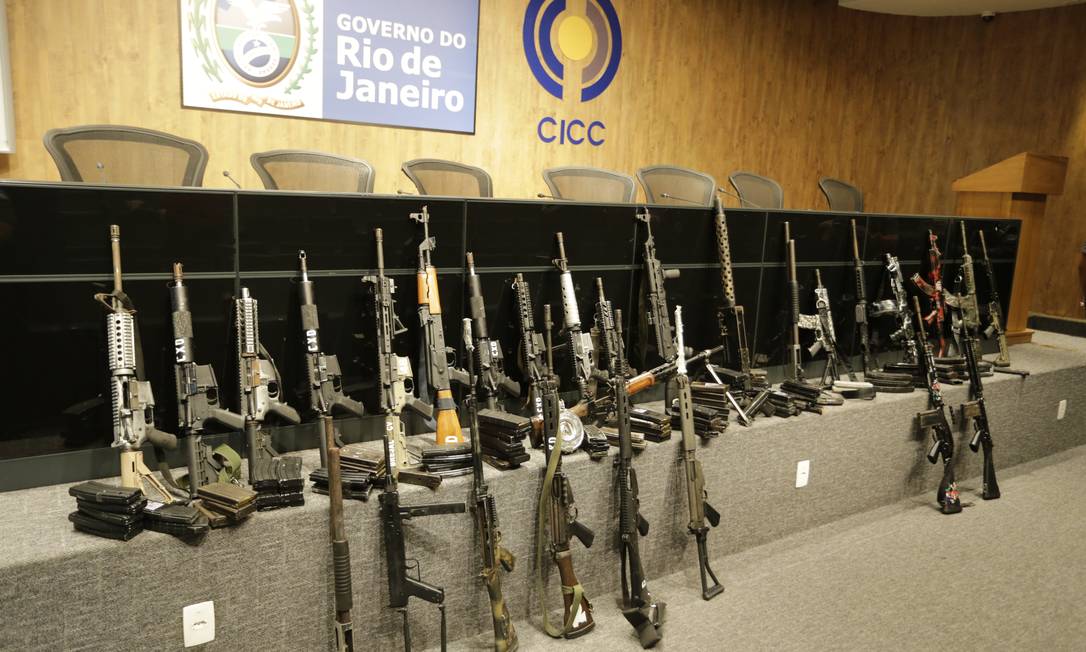 RI Rio de Janeiro (RJ) 18/07/2019 Apresentação de armas apreendidas no complexo da Maré. Foto Domingos / Agência O Globo Foto: Domingos Peixoto / Agência O Globo