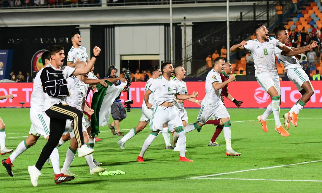 Com gol aos 2 minutos, Argélia bate Senegal e vence a Copa Africana de Nações Jornal O Globo