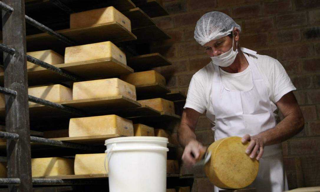 A Região Serrana tem uma produção enorme de queijos de todos os tipos. Produtos poderão ser exportados para China Foto: Felipe Hannover- Agência O Globo