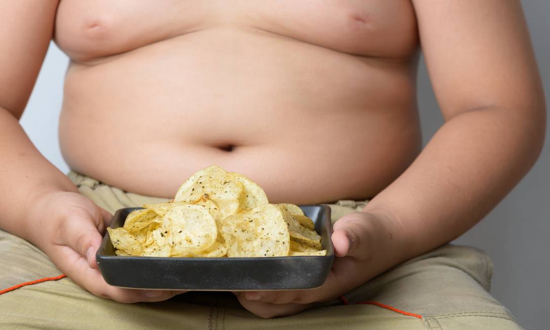 Após ficar estável de 2015 a 2017, número de brasileiros obesos voltou a crescer em 2018 Foto: Shutterstock
