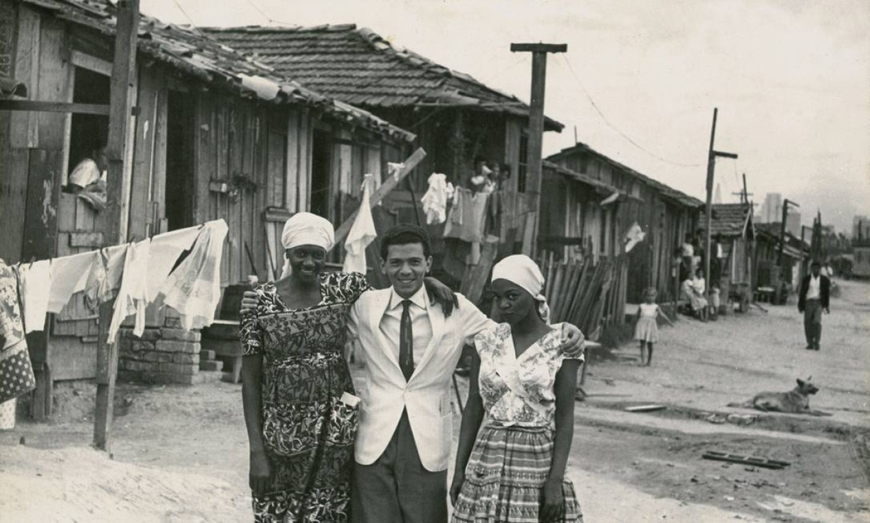 Carolina Maria de Jesus, Audálio Dantas e Ruth de Souza na Favela do Canindé, em 1961