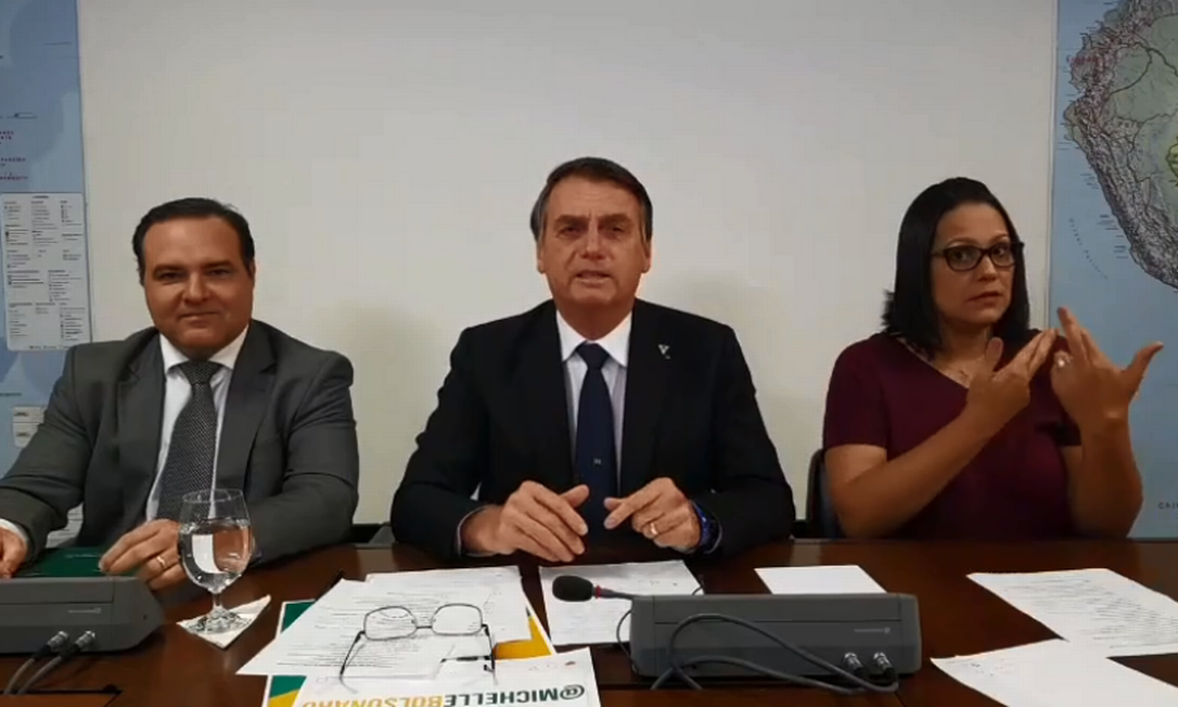 Bolsonaro em live nas redes sociais Foto: Reprodução