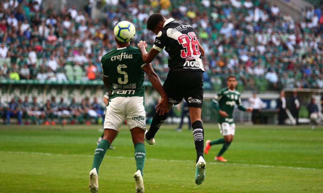 Corinthians: Luxa critica árbitro e lamenta empate