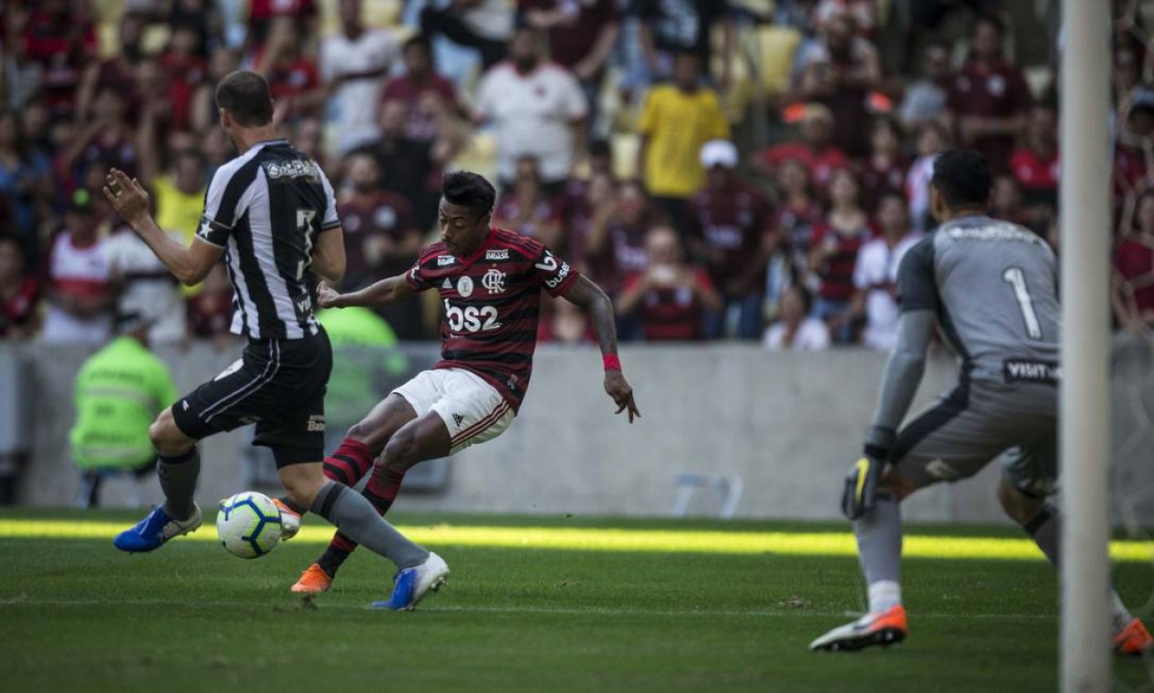 Desfalques preocupam o Flamengo para o jogo contra o Cruzeiro: lesões e  incertezas