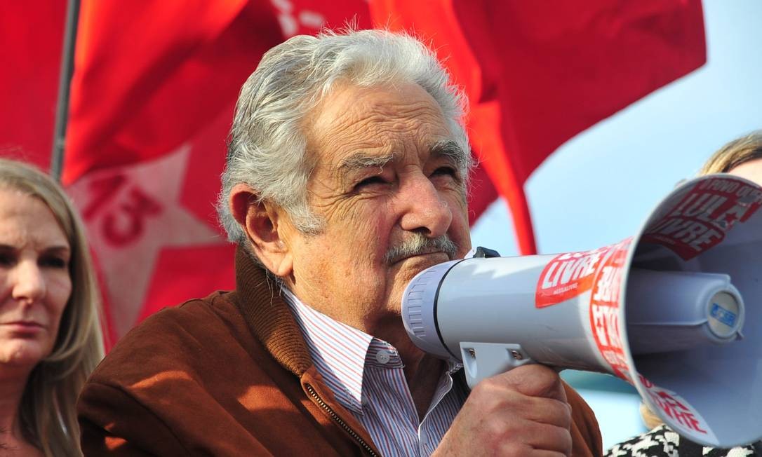 O ex-presidente do Uruguai José Mujica antes de visitar Lula na Superintência da Polícia Federal em Curitiba, em junho de 2018 Foto: Código 19 / Agência O Globo / Agência O Globo