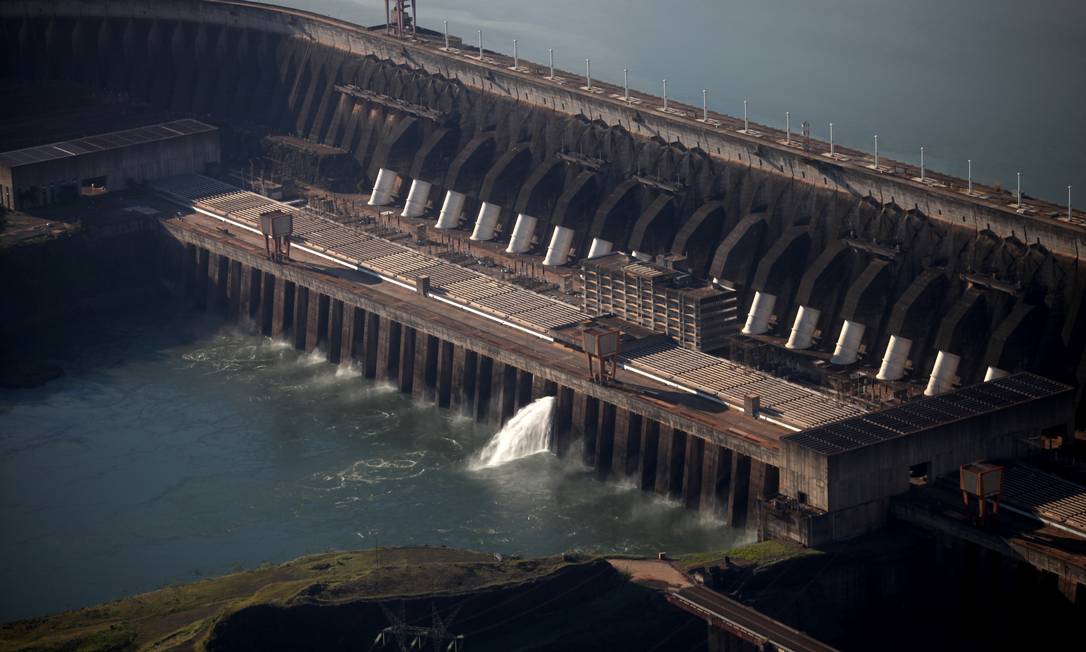 Vista aérea da hidrelétrica de Itaipu Foto: Dado Galdieri / Bloomberg