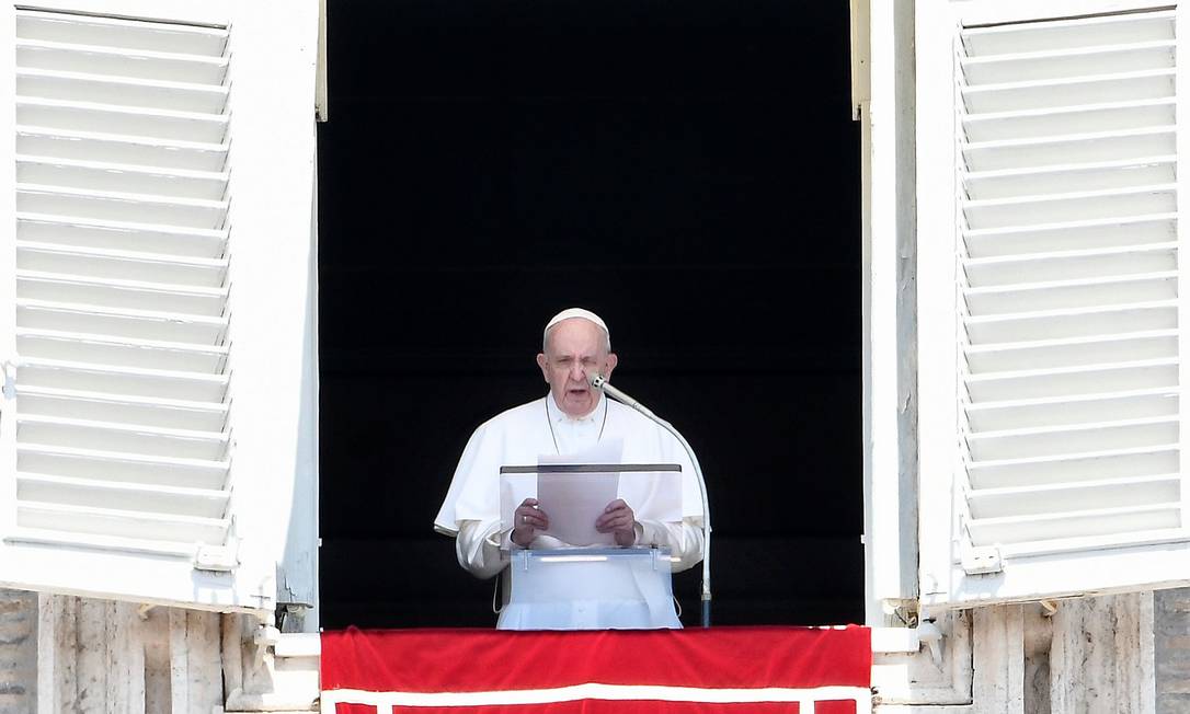 O Papa Francisco durante celebração neste domingo Foto: FILIPPO MONTEFORTE / AFP