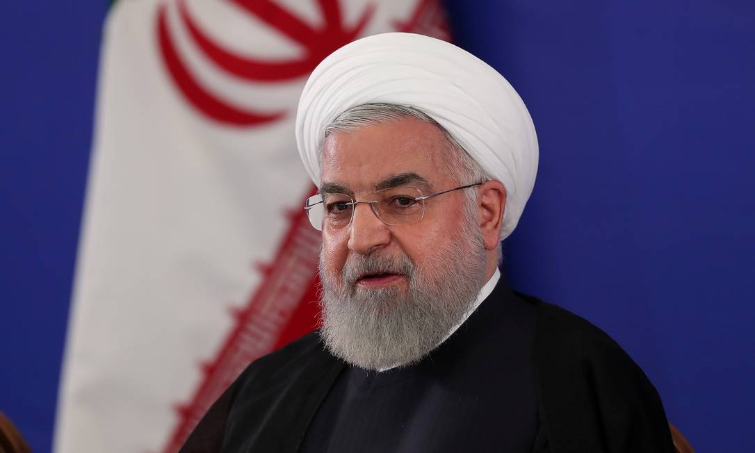 
Imagem fornecida pelo governo do Irã mostra o presidente Hassan Rouhani durante reunião nesta terça no Ministério das Relações Exteriores do país: “a paz com o Irã é a mãe de todas as pazes”, mas “a guerra com o Irã, a mãe de todas as guerras”, afirmou
Foto:
Presidência do Irã/REUTERS
