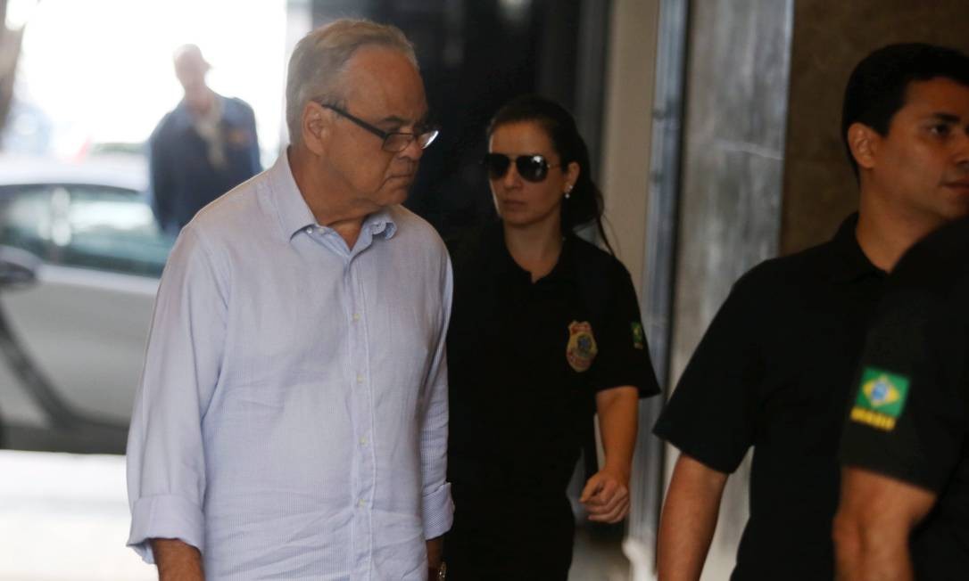 O presidente da Fetranspor, Lélis Teixeira, é preso na operação "Ponto Final" em 3 de julho de 2017, que investigou o esquema de propina das empresas de ônibus do Estado do Rio Foto: Fabiano Rocha / Agência O Globo