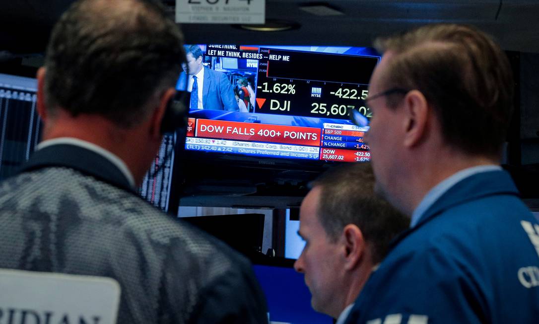 Traders work on the floor at the New York Stock Exchange (NYSE) in New York, U.S., August 7, 2019. REUTERS/Brendan McDermid Foto: BRENDAN MCDERMID / REUTERS