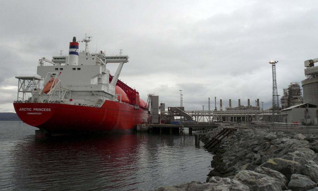 Complexo de óleo e gás na cidade de Hammerfest, na Noruega, próxima ao Círculo Polar Ártico Foto: Wojciech Moskwa/Reuters