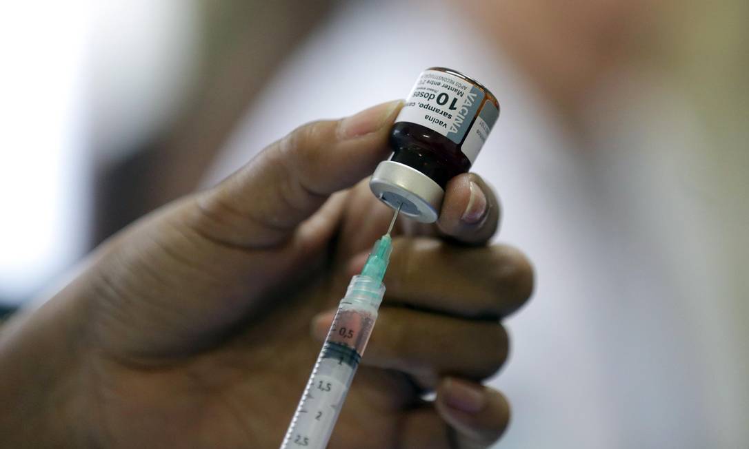 Campanha de vacinação contra o sarampo Foto: Márcio Alves / Agência O Globo