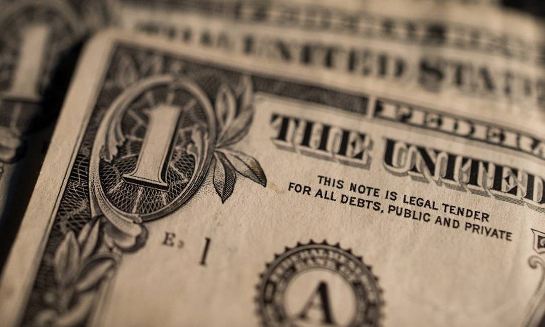Notas de dólar: moeda registra alta em relação ao real Foto: Arquivo