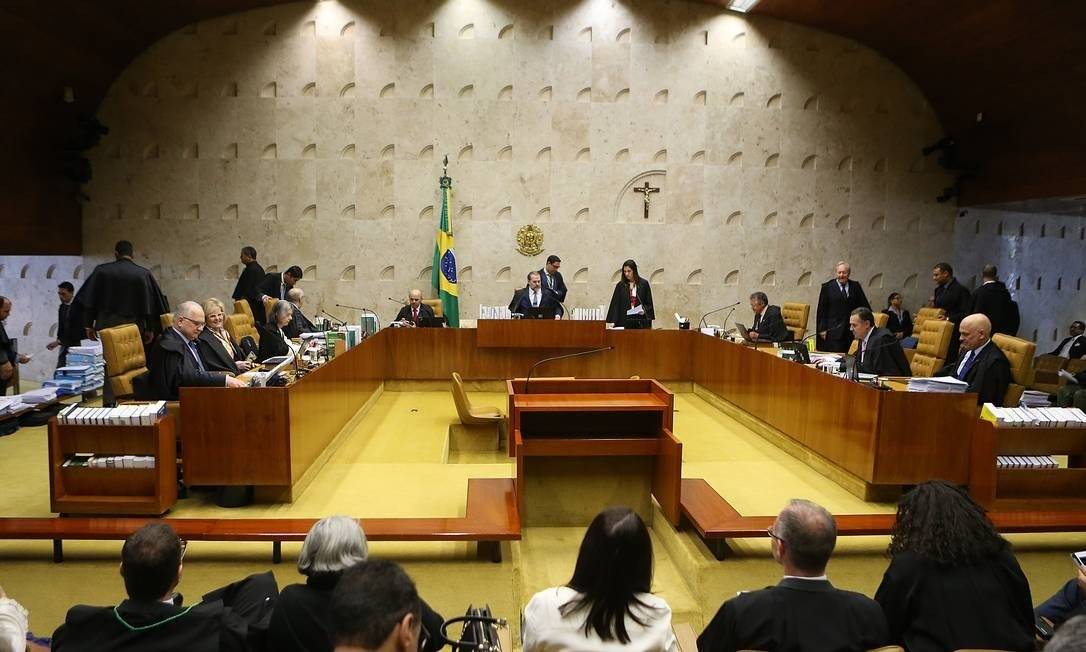 Sessão no plenário do STF, durante julgamento de ações que pedem criminalização da homofobia Foto: Jorge William/Agência O Globo