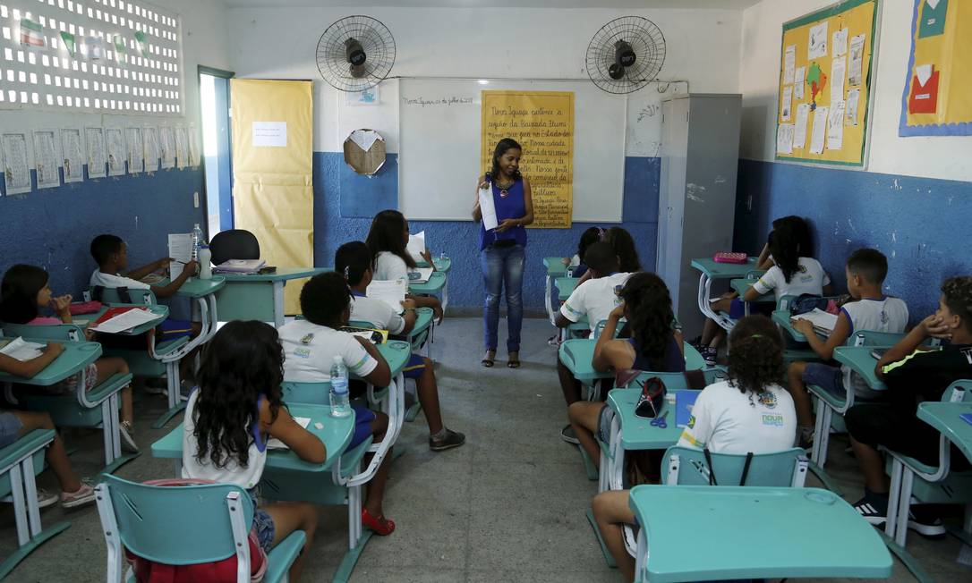 Sala de aula da Escola Municipal Nicanor Gonçalves em Nova Iguaçu Foto: Fábio Guimarães / Agência O Globo