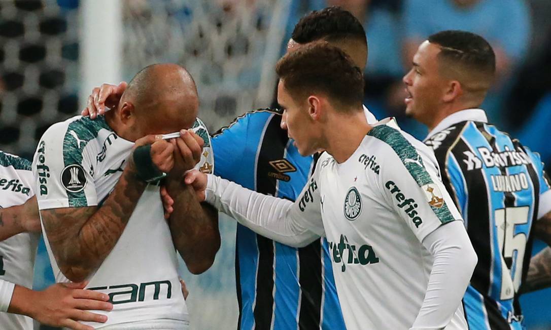 Quantas vezes Felipe Melo foi expulso na carreira?