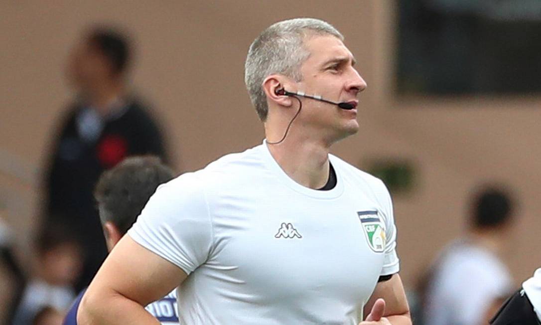 Crisp 📹 Com Ancelotti De Olho, Daronco Expulsa, E Barboza Parte Pra Cima; Veja Scene in HD Crisp 📹 Com Ancelotti De Olho, Daronco Expulsa, E Barboza Parte Pra Cima; Veja Scene in HD