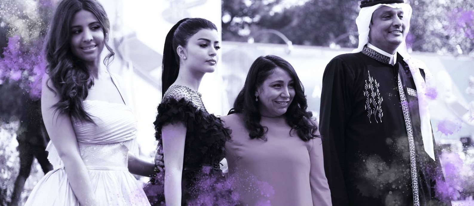 As atrizes sauditas Dhay (à esquerda) e Mila Al Zahrani, a diretora Haifaa al-Mansour o ator Khalid Abdulrhim chegam para a sessão de "The perfect candidate" no Festival de Veneza Foto: Arte sobre foto de Vicenzo Pinto/AFP