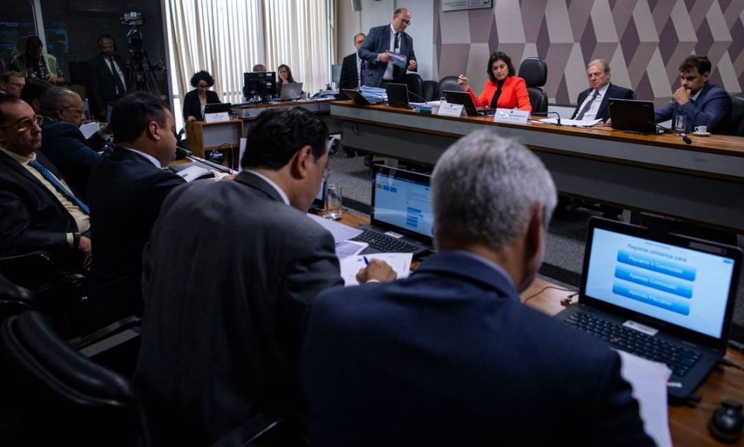Relator da reforma da Previdência no Senado,Tasso Jereissati, fez mudanças no seu parecer apresentado à CCJ Foto: Daniel Marenco - Agência O Globo