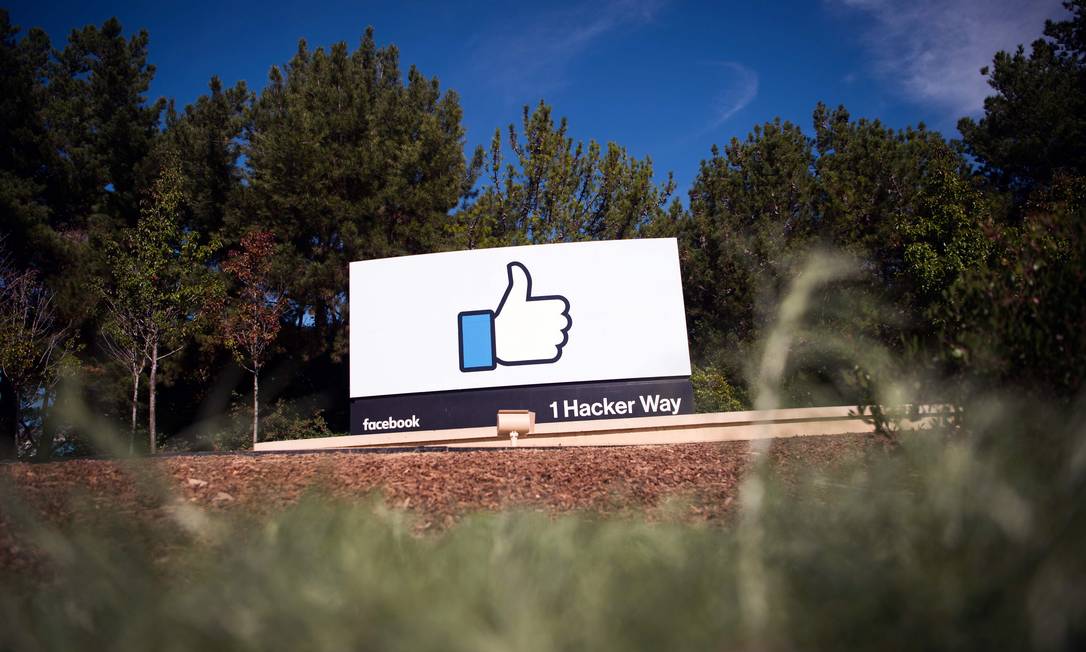 Mesmo após multa de US$ 5 bilhões, Facebook continua se envolvendo em escândalos de privacidade Foto: JOSH EDELSON / AFP