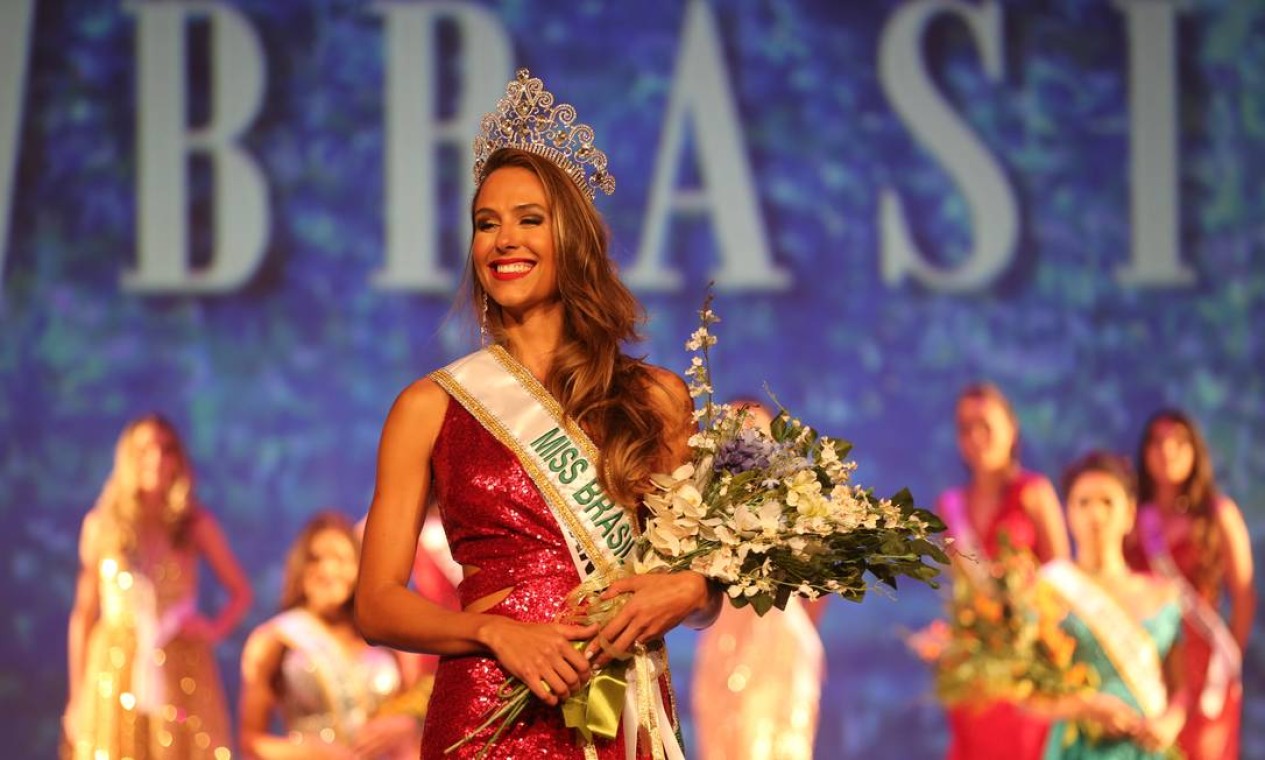 Jovem de Niterói ganha Miss Brasil