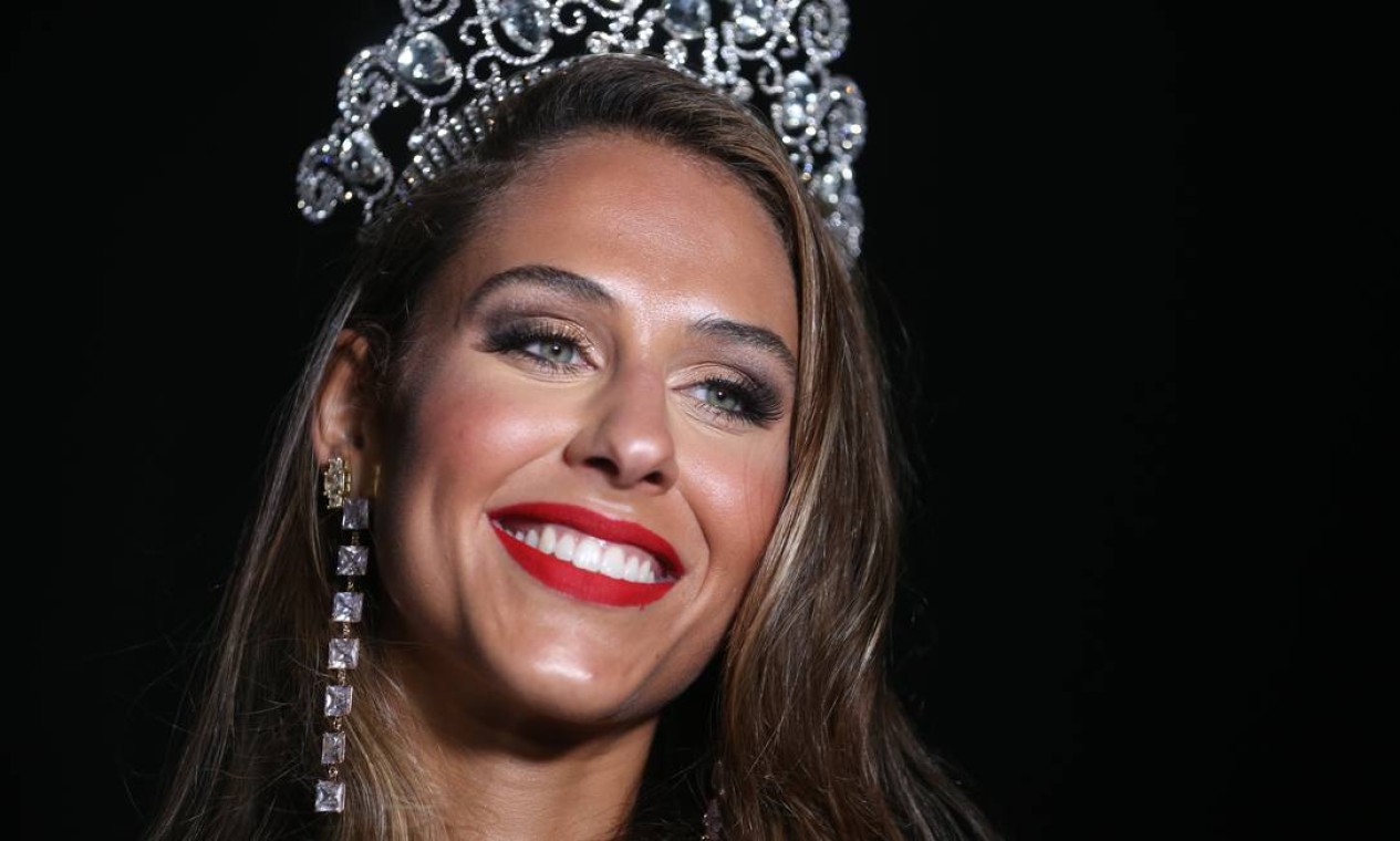 Carolina Stankevicius irá disputar no Japão o título de Miss Beleza Internacional Foto: Marcia Foletto / Agência O Globo