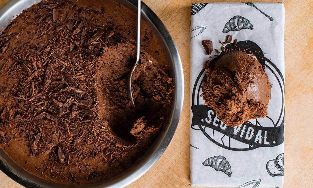 Receita de musse de chocolate roost rende de 5 a 7 porções Foto: Alex Woloch / Divulgação