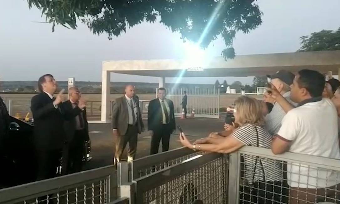 Em resposta a apoiadores, Bolsonaro diz que é 'imbrochável' Foto: Reprodução