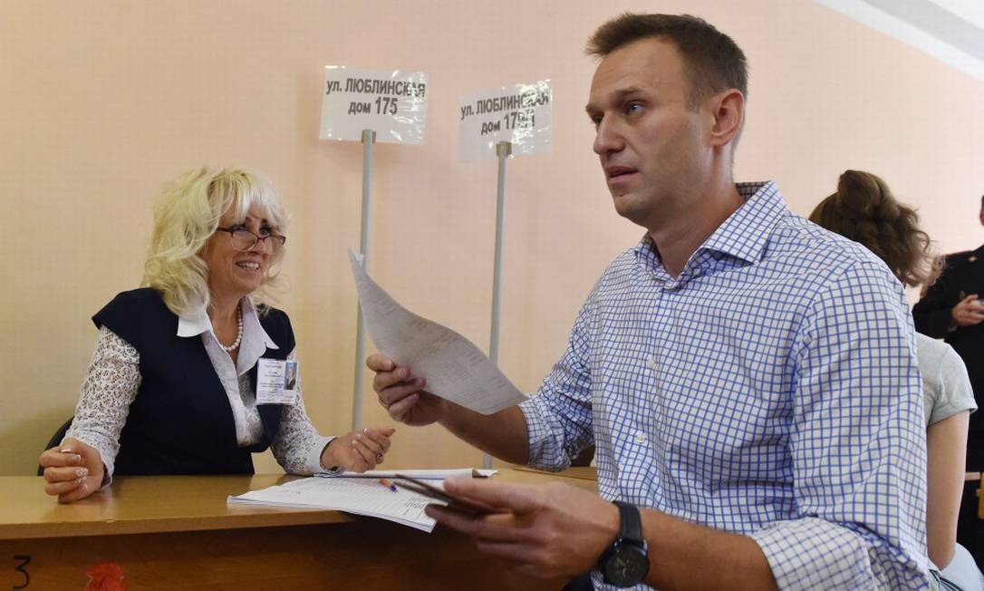 Alexei Navalny, liderança da oposição, votando durante as eleições locais de domingo Foto: VASILY MAXIMOV / AFP / 08-09-2019