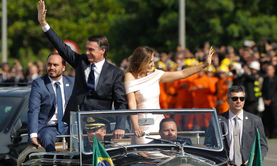 O vereador durante o desfile em carro aberto na posse dopresidente Jair Bolsonaro - 01/01/2019 Foto: Pablo Jacob / Agência O Globo
