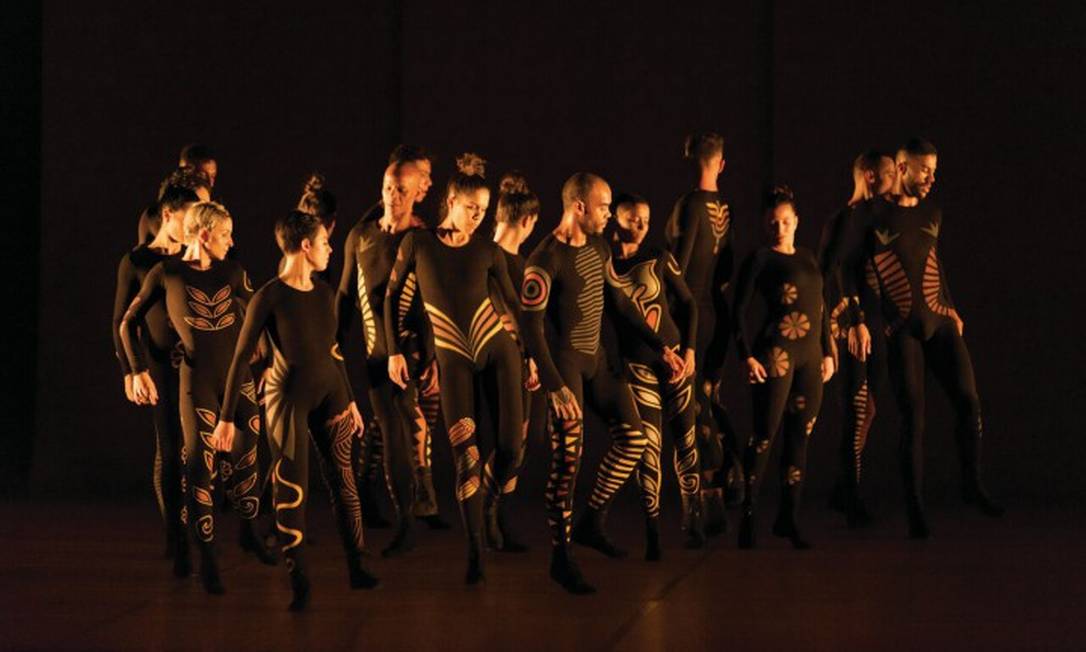 Grupo Corpo mergulha em sua própria história ao som de Gil - Jornal O Globo