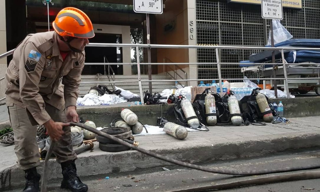 Bombeiro Que Combateu Incêndio No Badim Está Hospitalizado Jornal O Globo 8692