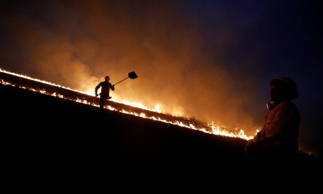 Brigadistas tentam controlar incêndio na Terra Indígena Tenharim Marmelos Foto: BRUNO KELLY / REUTERS