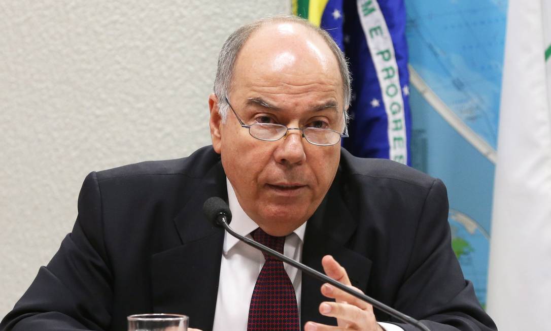 Mauro Vieira, então chanceler do governo Dilma Rousseff, em audiência na Comissão de Relações Exteriores do Senado, em 2015 Foto: Aílton de Freitas / .