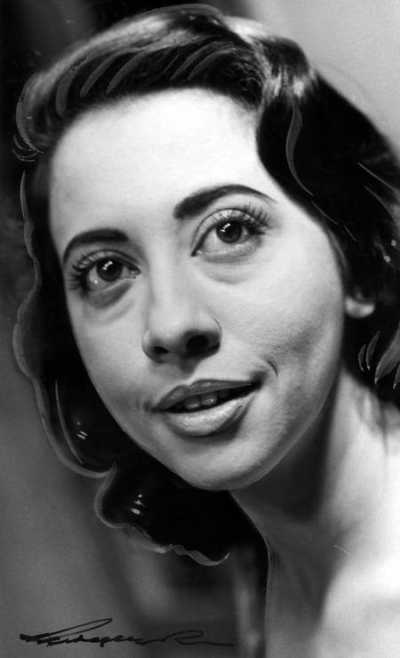 A atriz Fernanda Montenegro, em 1959, começou sua carreira na TV no ínício da década de 50, sendo a primeira atriz contratada pela TV Tupi Foto: Reprodução